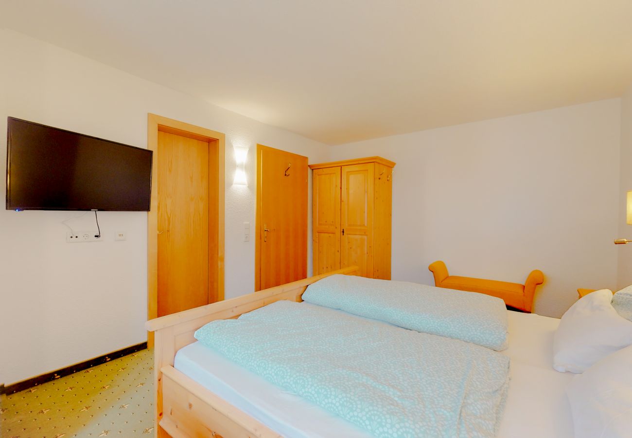 Chambres d'hôtes à Längenfeld - Double-Bedroom Enzian