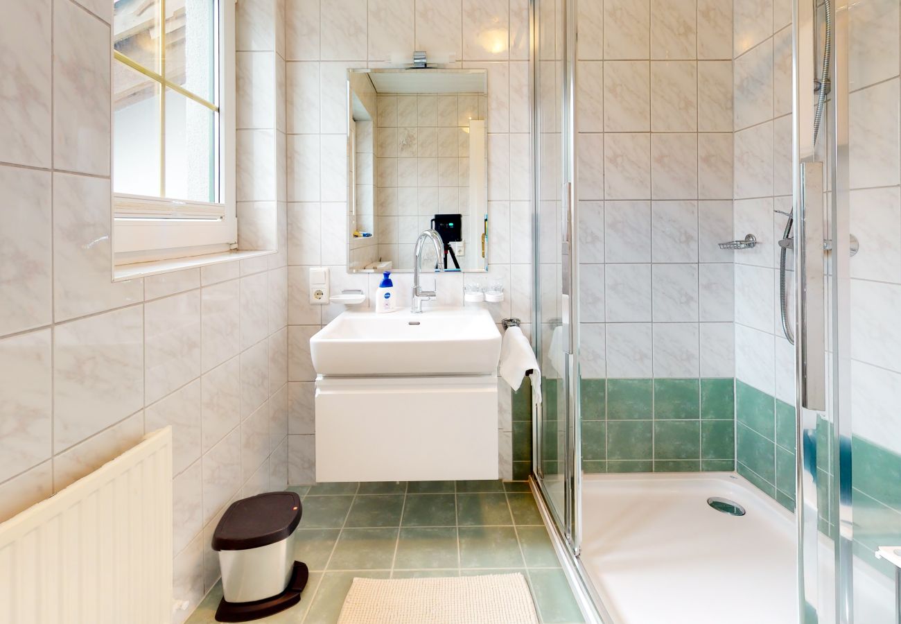 Rent by room in Längenfeld - Double-Bedroom Enzian