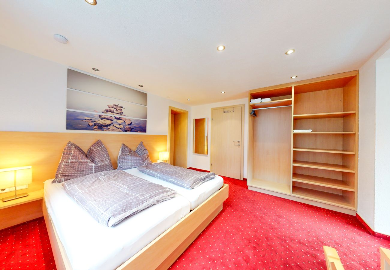 Ferienwohnung in Oetz - Haus Isabella klein