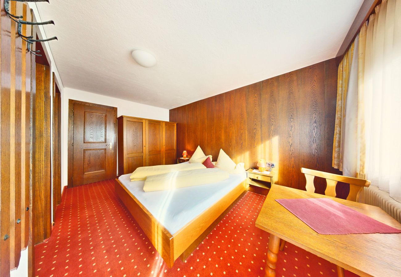 Ferienwohnung in Längenfeld - Apartment Bergwiese 